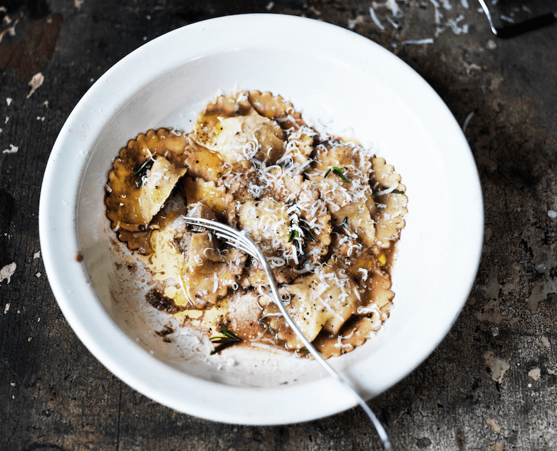 Vildtopskrift på fasanravioli med chiantisauce