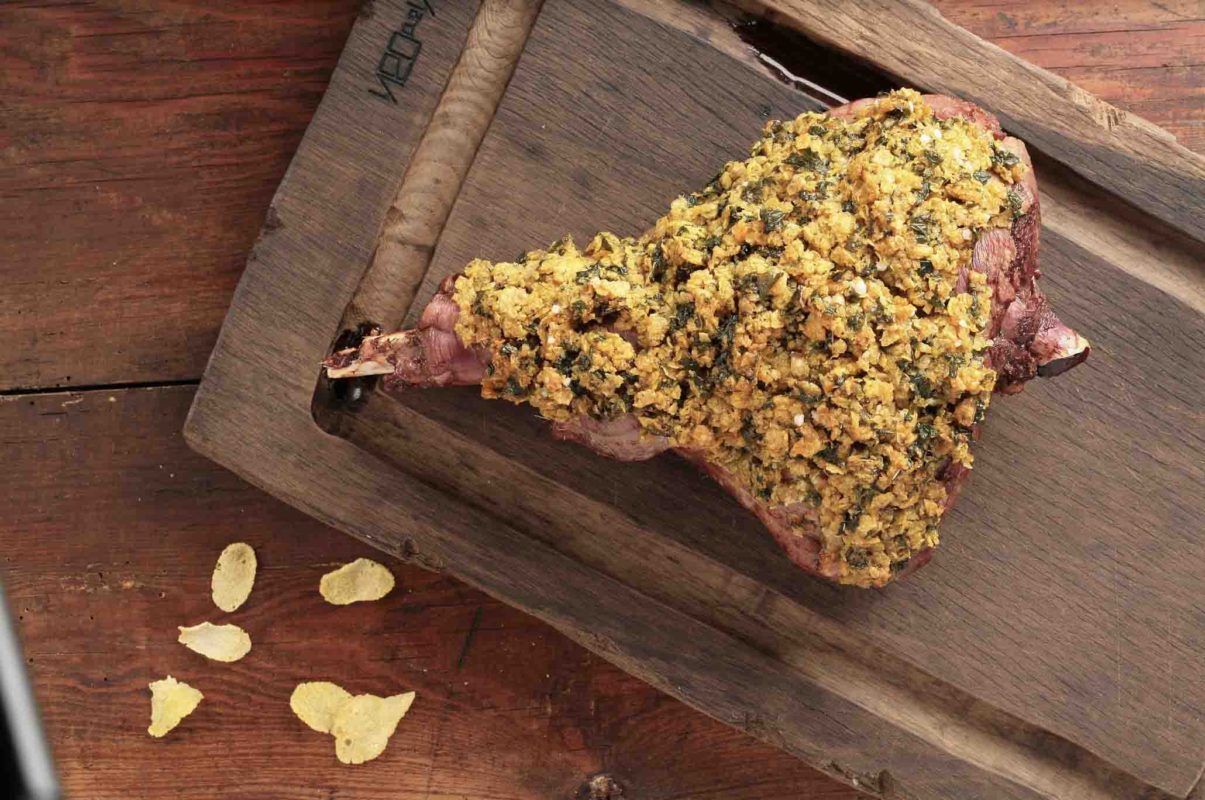 Mynte stegt rådyr kølle med cornflakes